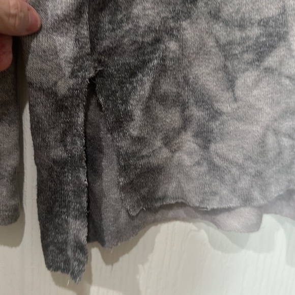 American eagle outfitters Soft and sexy plush Sz M gray marbled l/s top - Picture 3 of 6